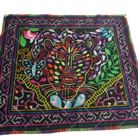 Hand Embroidered Shipibo Blanket Amazon Jungle Multicolored Flowers - Picture 1 of 9